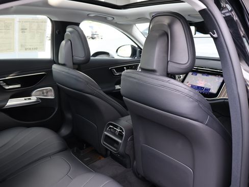 Used 2026 Mercedes-Benz E 350 Sedan image 26