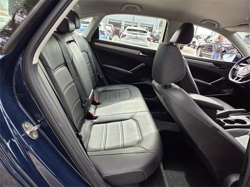 Used 2020 Volkswagen Passat 2.0T SE image 23