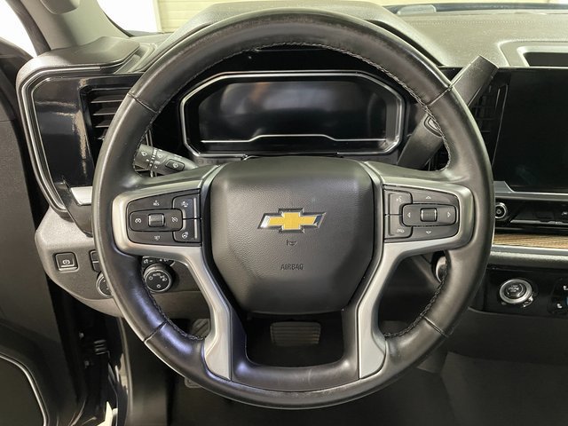 Used 2024 Chevrolet Silverado 1500 LT AWD/4WD image 14