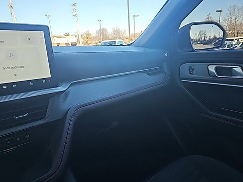 Used 2025 Ford Explorer ST-Line w/ Premium Package image 22