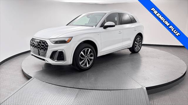 Used 2023 Audi Q5 2.0T Premium Plus w/ Premium Plus Package AWD/4WD image 2