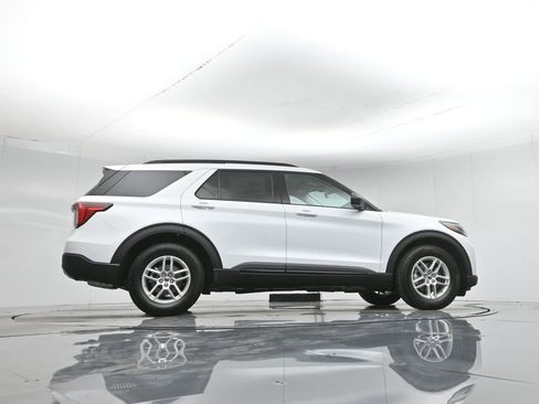 New 2026 Ford Explorer Active RWD image 51
