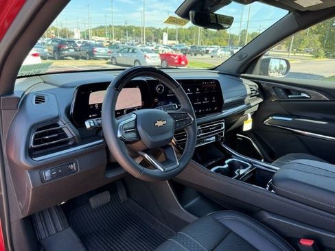 New 2026 Chevrolet Traverse High Country w/ LPO, Floor Liner Package image 10