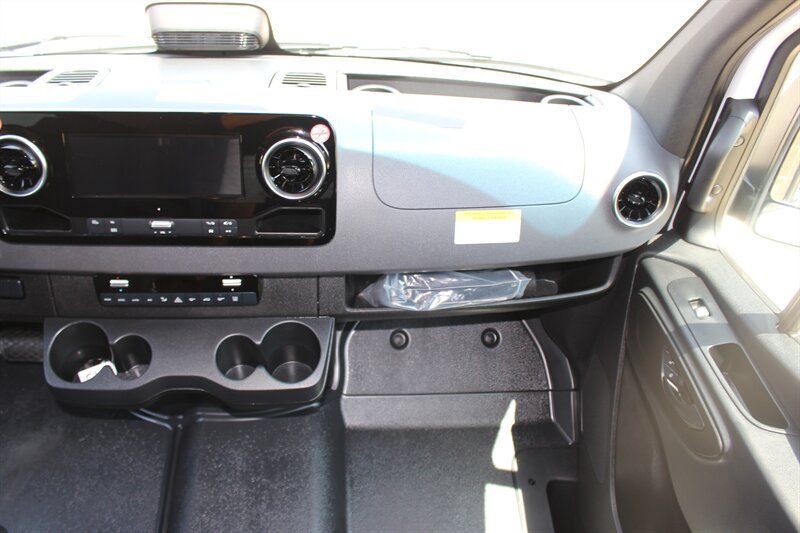 Used 2026 Mercedes-Benz Sprinter 2500 image 23