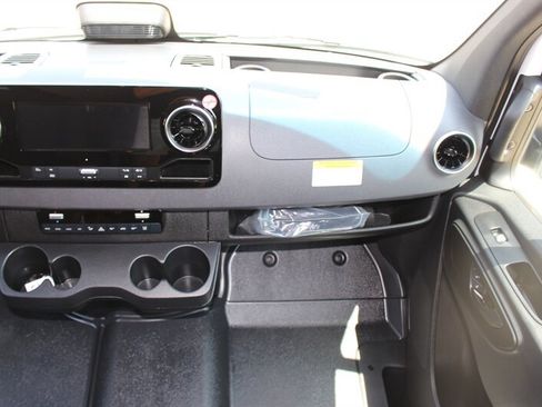 Used 2026 Mercedes-Benz Sprinter 2500 image 23