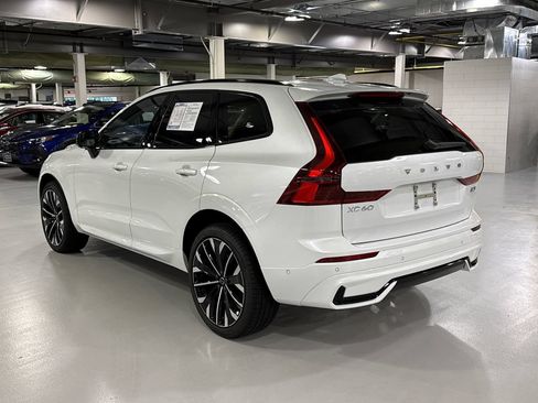 Used 2026 Volvo XC60 B5 Ultra w/ Climate Package AWD/4WD image 4
