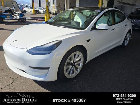Used 2023 Tesla Model 3 Standard Range image 1