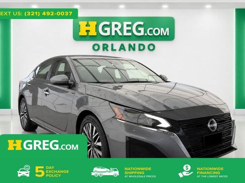 Used 2023 Nissan Altima 2.5 SV FWD image 1