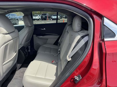 Certified 2022 Cadillac XT4 Premium Luxury w/ Enhanced Visibility Package AWD/4WD image 12