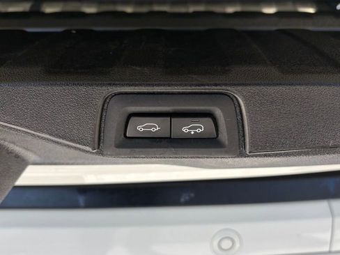 Used 2025 BMW X5 xDrive50e AWD/4WD image 6