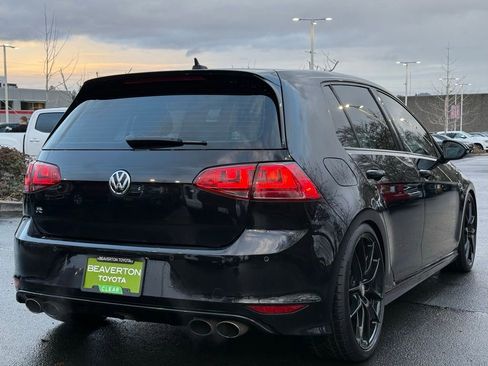 Used 2017 Volkswagen Golf R 4-Door image 5