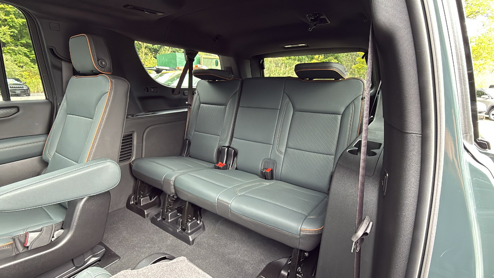 Certified 2026 GMC Yukon XL AT4 w/ AT4 Premium Plus Package AWD/4WD image 30