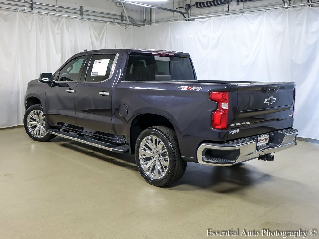Used 2022 Chevrolet Silverado 1500 LTZ w/ Technology Package AWD/4WD image 8