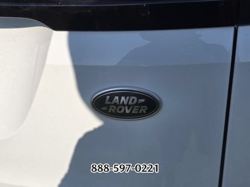 Used 2022 Land Rover Range Rover Evoque R-Dynamic SE AWD/4WD image 3