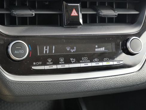 Used 2024 Toyota Corolla LE image 41