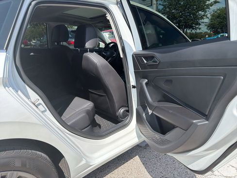 Certified 2023 Volkswagen Jetta SE w/ Panoramic Sunroof Package FWD image 16