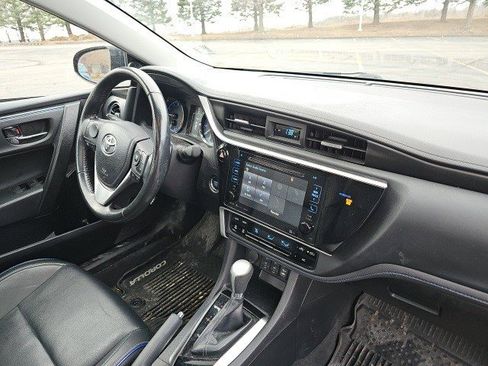 Used 2019 Toyota Corolla XLE image 14