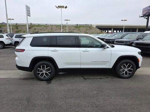 New 2025 Jeep Grand Cherokee L Limited w/ Trailer Tow Package image 8
