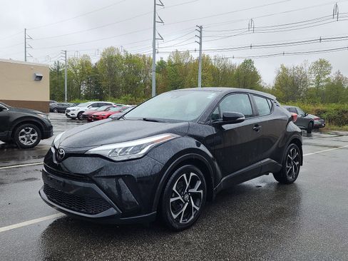Used 2021 Toyota C-HR XLE FWD image 7