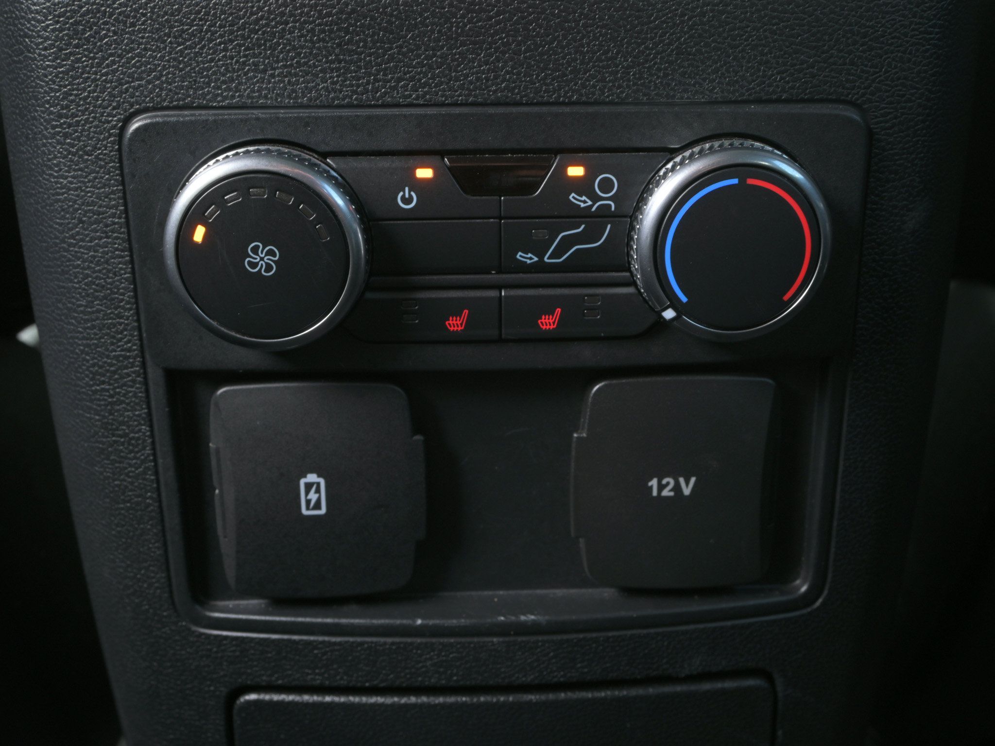 Used 2022 Ford Explorer Limited AWD/4WD image 12