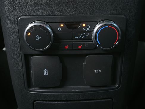 Used 2022 Ford Explorer Limited AWD/4WD image 12