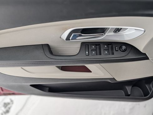 Used 2017 Chevrolet Equinox LT w/ Convenience Package image 31