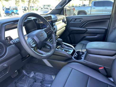 Used 2024 Chevrolet Colorado Trail Boss w/ Advanced Trailering Package image 11