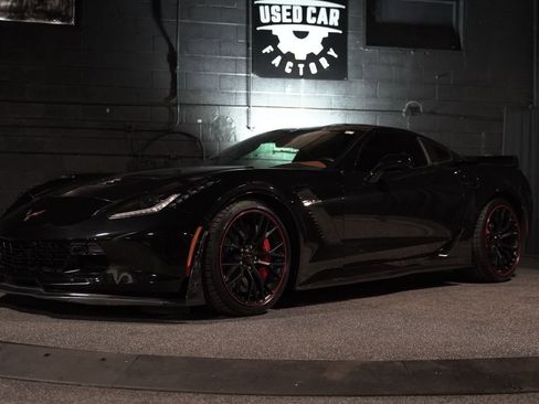 Used 2018 Chevrolet Corvette Z06 RWD image 2