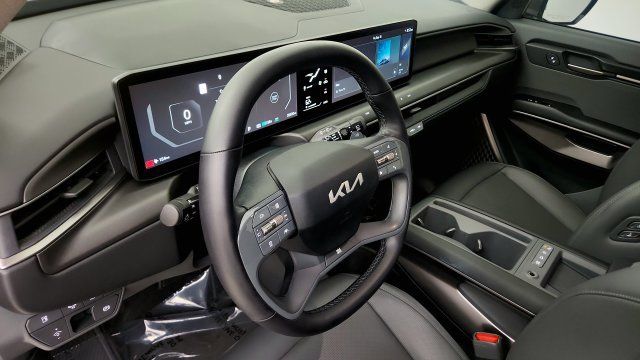 Used 2024 Kia EV9 Light Long Range RWD image 50