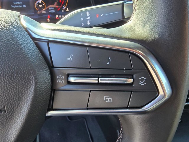Used 2025 Chevrolet Suburban Z71 AWD/4WD image 30