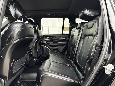 Used 2022 Jeep Grand Cherokee Overland image 31