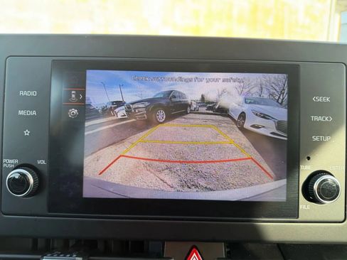 Used 2024 Kia Sportage LX image 22