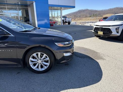 Used 2023 Chevrolet Malibu LT image 2