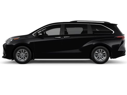 New 2026 Toyota Sienna XLE AWD/4WD image 4