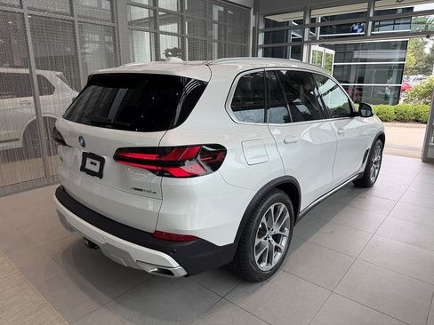 New 2026 BMW X5 xDrive50e AWD/4WD image 6