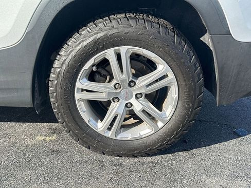 Used 2018 GMC Terrain SLE image 10