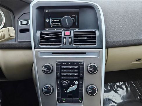 Used 2011 Volvo XC60 3.2 FWD image 13