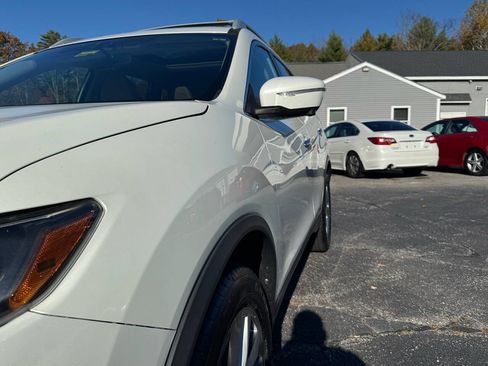 Used 2015 Nissan Rogue SL w/ SL Premium Package image 14