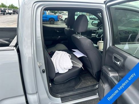 Used 2020 Toyota Tacoma TRD Off-Road w/ Technology Package AWD/4WD image 7