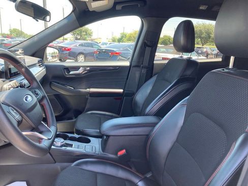 Used 2025 Ford Escape ST-Line FWD image 8