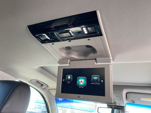 Used 2018 Chevrolet Tahoe Premier AWD/4WD image 26