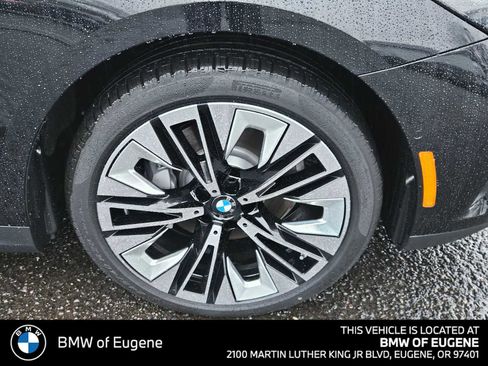 New 2026 BMW 530i xDrive w/ Premium Package AWD/4WD image 9