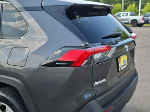 Used 2020 Toyota RAV4 XLE w/ Convenience Package AWD/4WD image 38