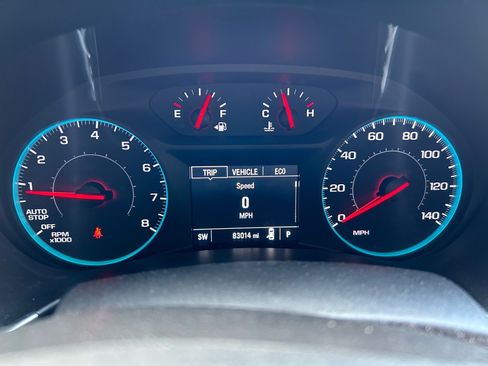 Used 2018 Chevrolet Equinox LT FWD image 13