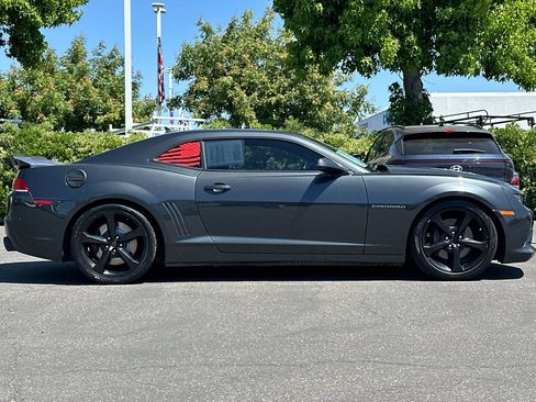 Used 2015 Chevrolet Camaro SS w/ Rear Vision Package RWD image 3