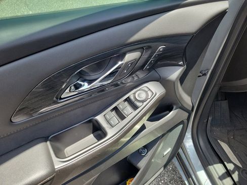 Used 2023 Chevrolet Traverse High Country image 7