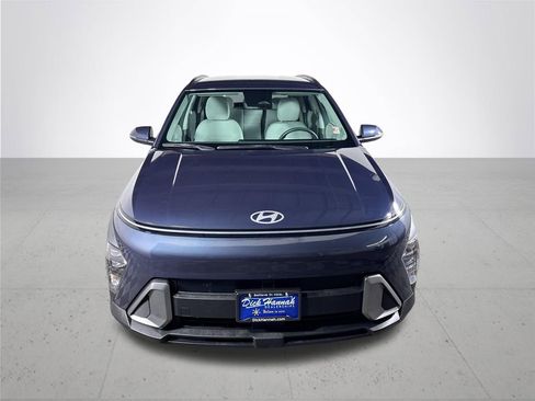 Used 2025 Hyundai Kona SEL image 3