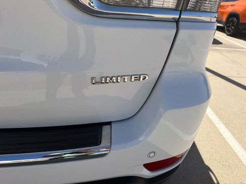 Used 2022 Jeep Grand Cherokee Limited w/ Tech Group RWD image 20