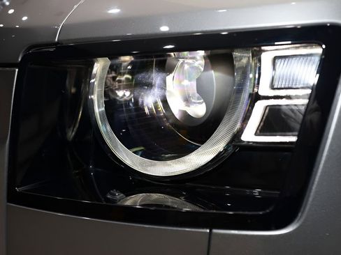 Used 2023 Land Rover Defender 110 X-Dynamic SE image 52