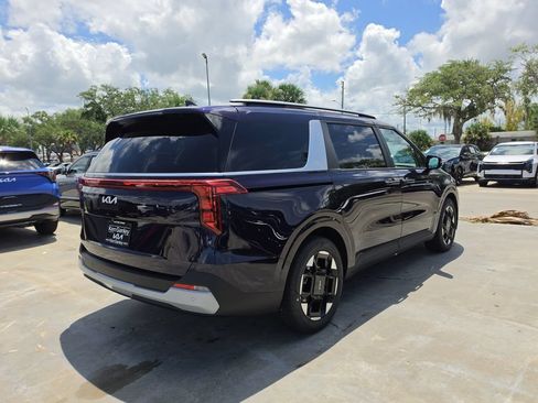 New 2027 Kia Carnival EX FWD image 8